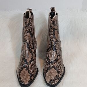 Musse Snakeskin Print Ankle Boots Women's Sz 9.5